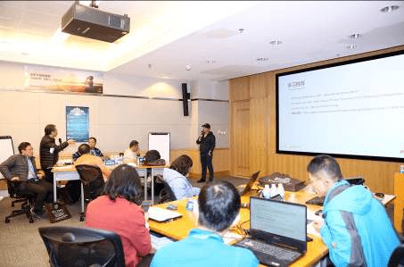 为学生注入计算机学科基因 计算机技术培训的价值与路径